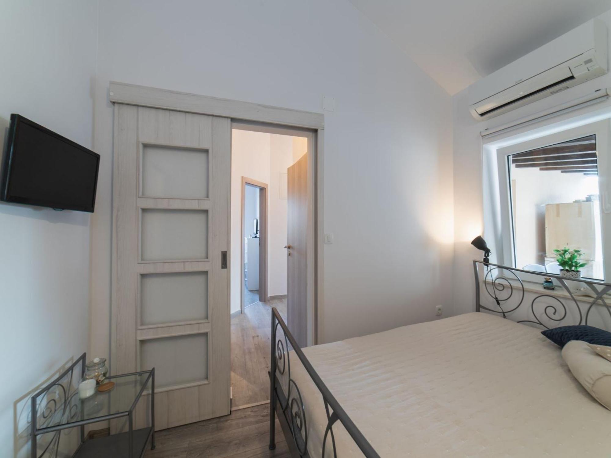 Apartment Fiora Kaštela Pokoj fotografie